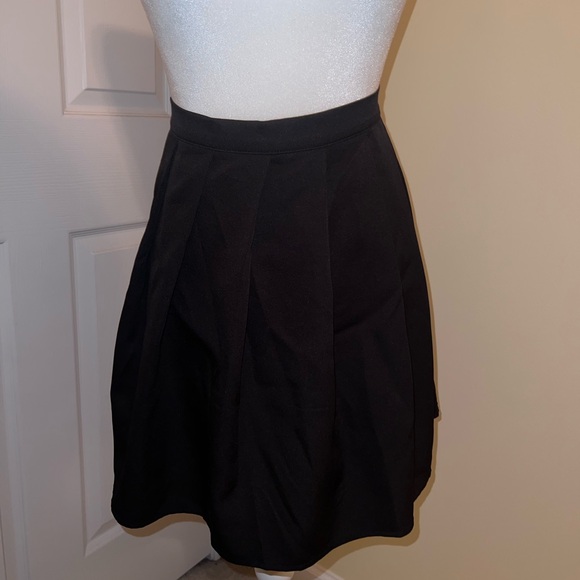Black Pleaded Skirt - Picture 2 of 4